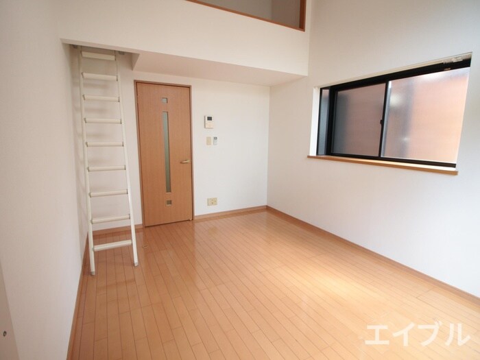 物件内観写真8　(居室)