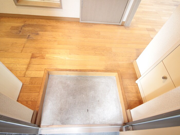 物件内観写真18　(玄関)