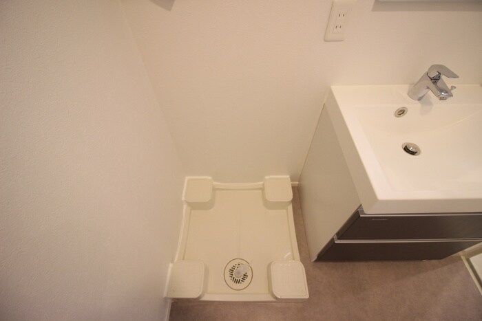 物件内観写真13　(洗濯機置場)