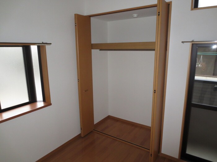 物件内観写真15　(収納)