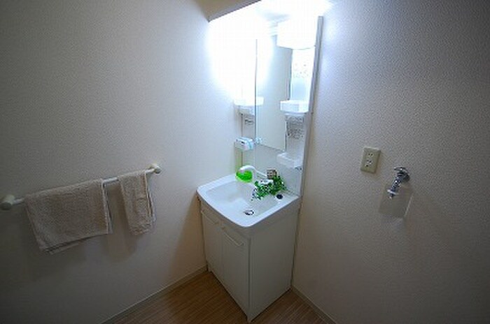 物件内観写真11　(洗面)