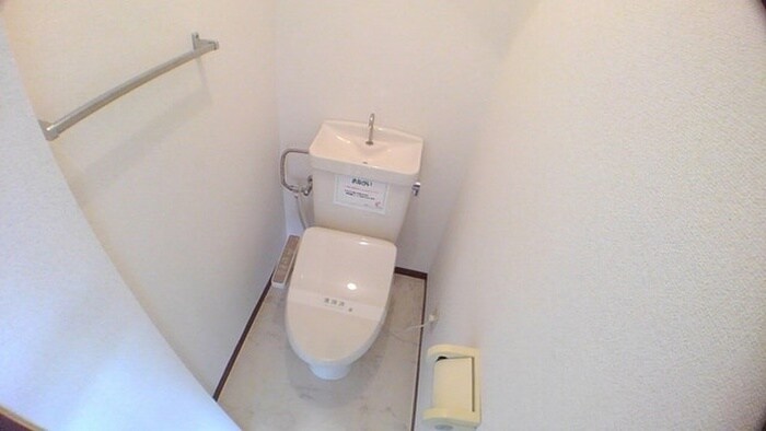 物件内観写真8　(トイレ)