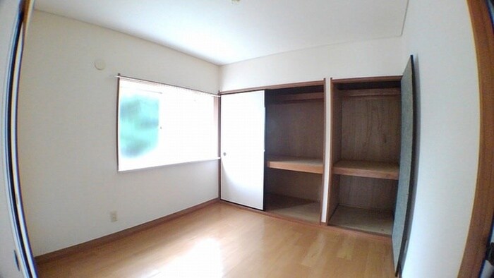 物件内観写真11　(収納)