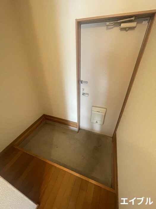 物件内観写真16　(玄関)