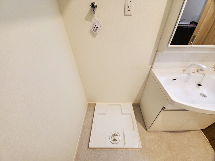 物件内観写真17　(洗濯機置場)