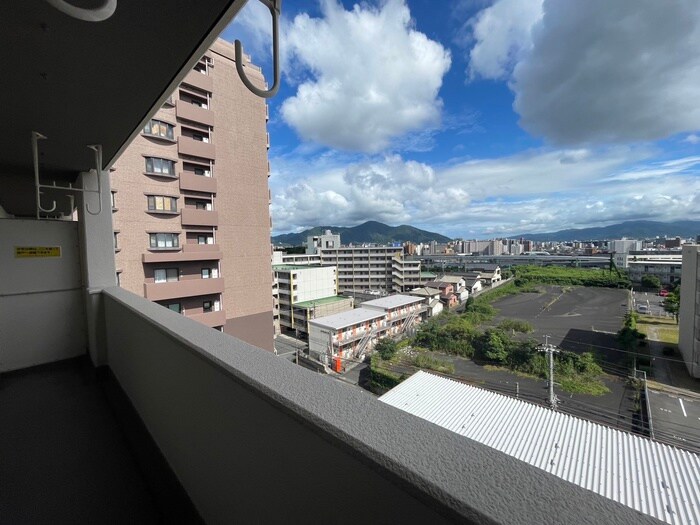 物件内観写真16　(室内からの展望)