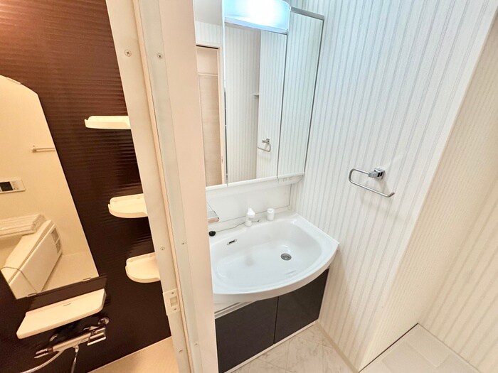 物件内観写真11　(洗面)