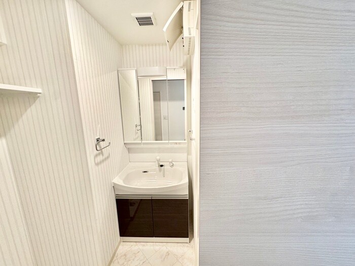 物件内観写真11　(洗面)