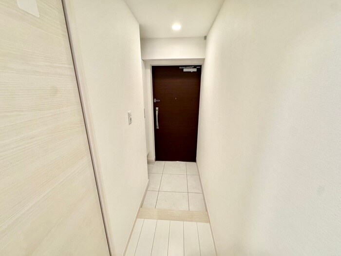 物件内観写真11　(玄関)