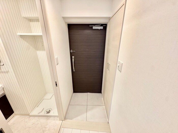 物件内観写真14　(玄関)