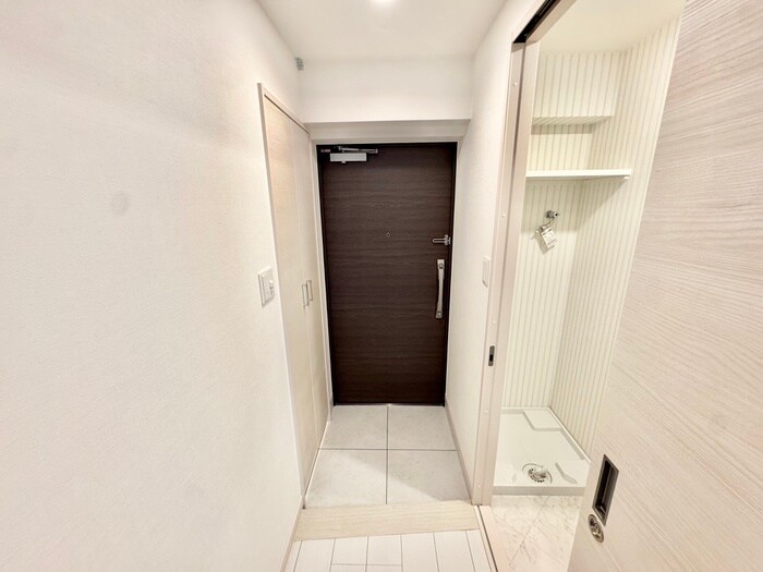物件内観写真14　(玄関)