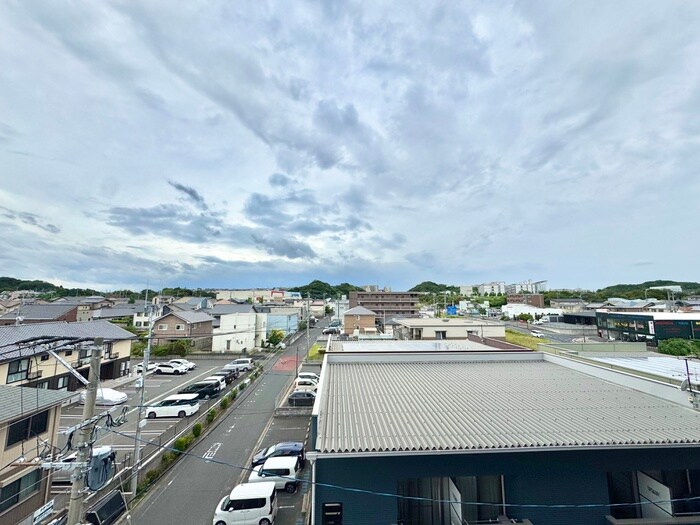 物件内観写真16　(室内からの展望)