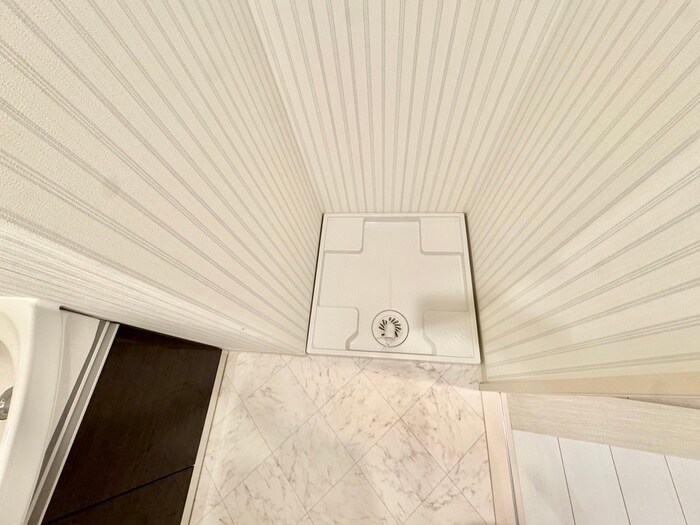 物件内観写真16　(洗濯機置場)