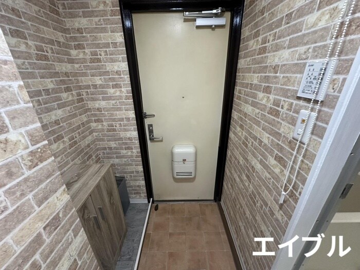 物件内観写真13　(玄関)