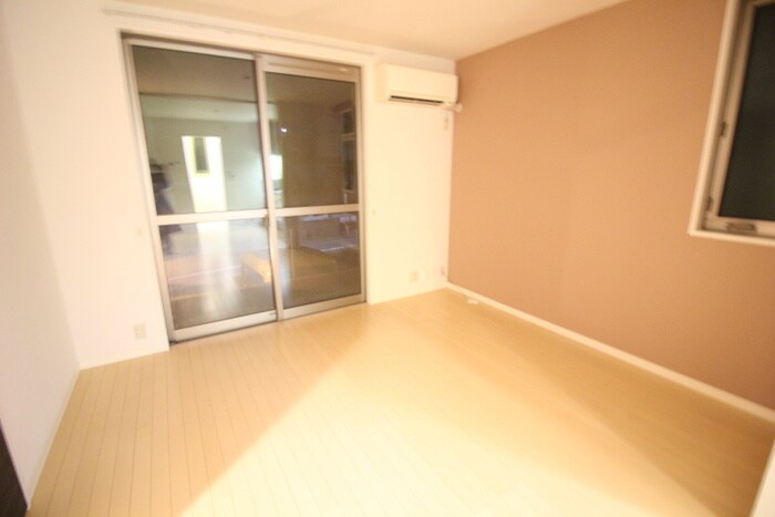 物件内観写真6　(居室)