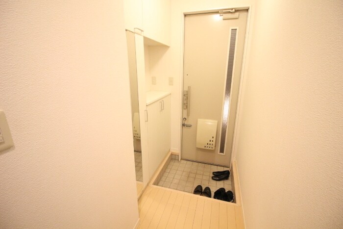 物件内観写真14　(玄関)