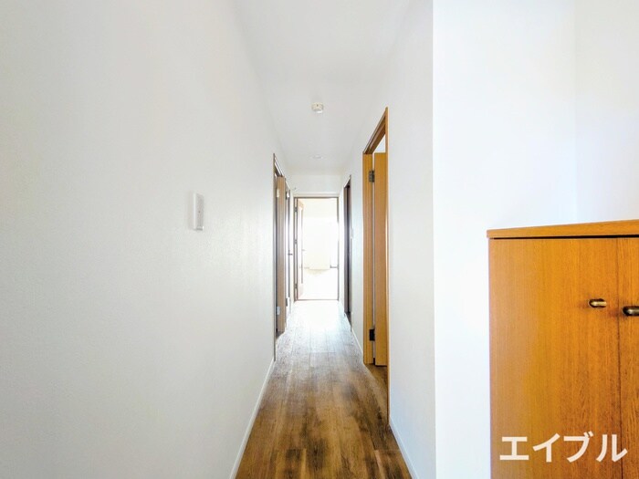 物件内観写真14　(玄関)