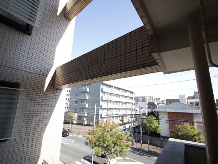 物件内観写真16　(室内からの展望)