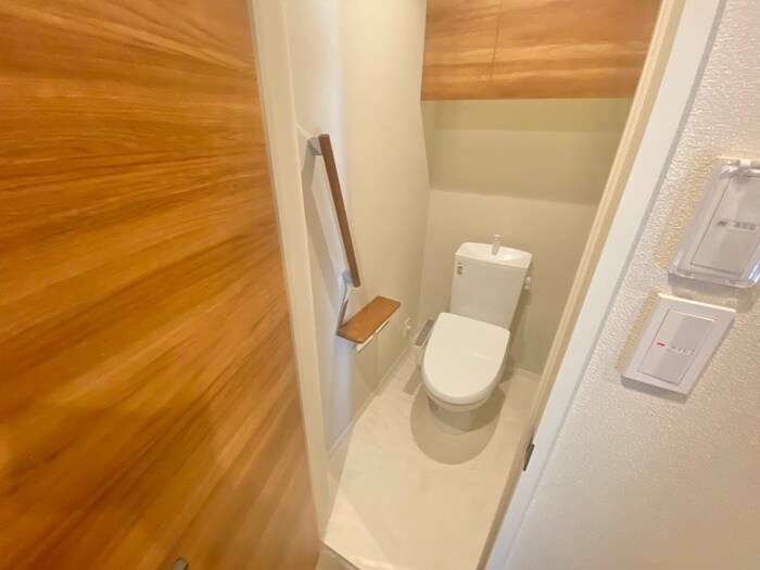 物件内観写真8　(トイレ)