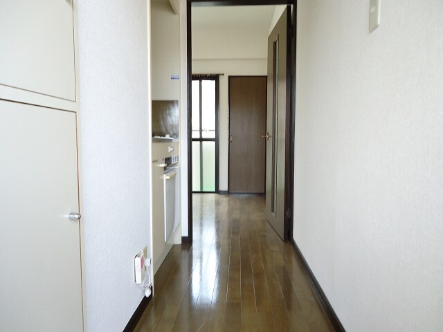 物件内観写真15　(廊下)