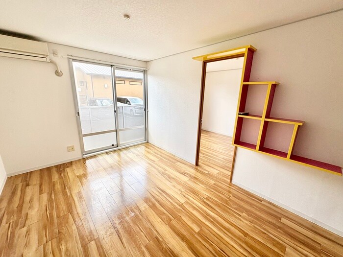 物件内観写真4　(居室)