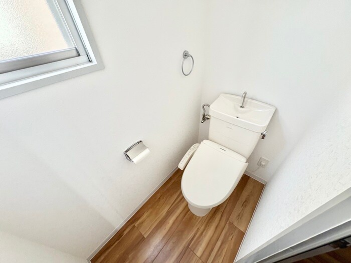 物件内観写真9　(トイレ)