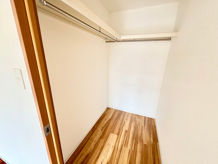 物件内観写真11　(収納)