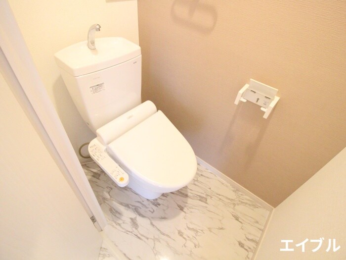 物件内観写真8　(トイレ)