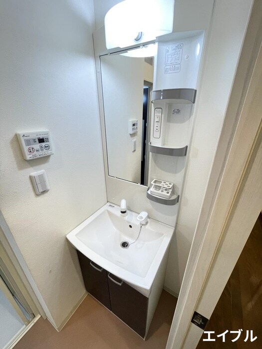 物件内観写真8　(洗面)