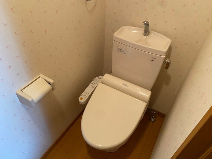 物件内観写真13　(トイレ)