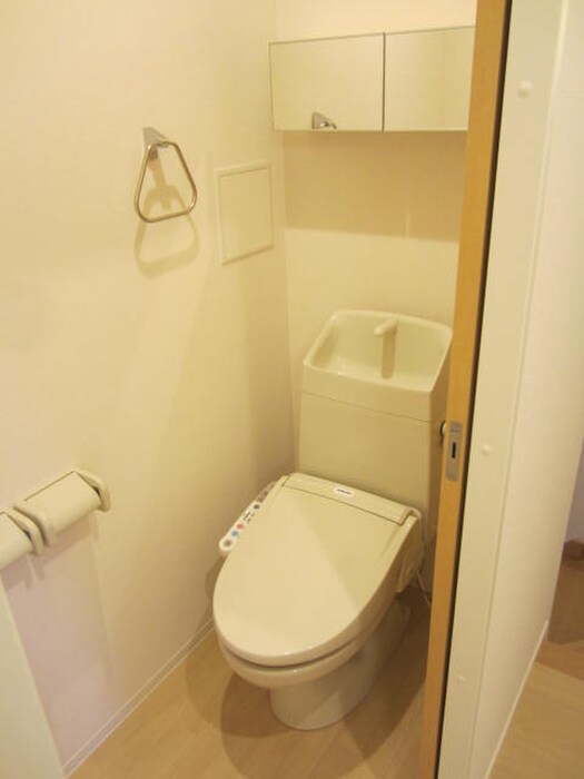 物件内観写真6　(トイレ)