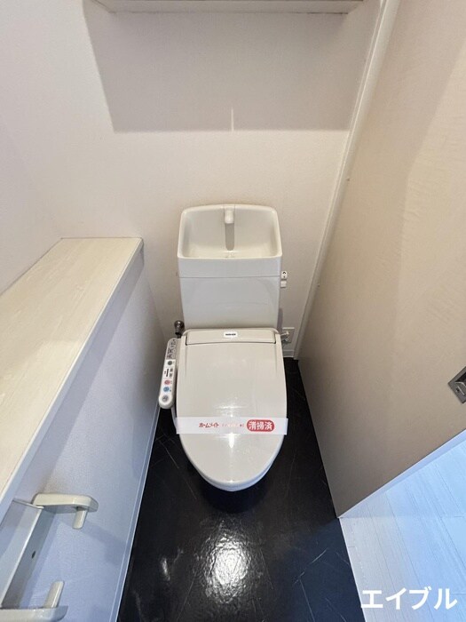 物件内観写真8　(トイレ)