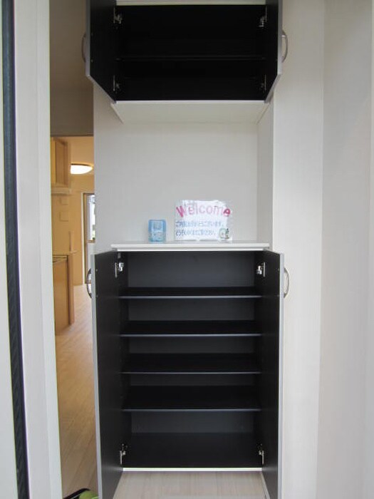 物件内観写真12　(靴箱)