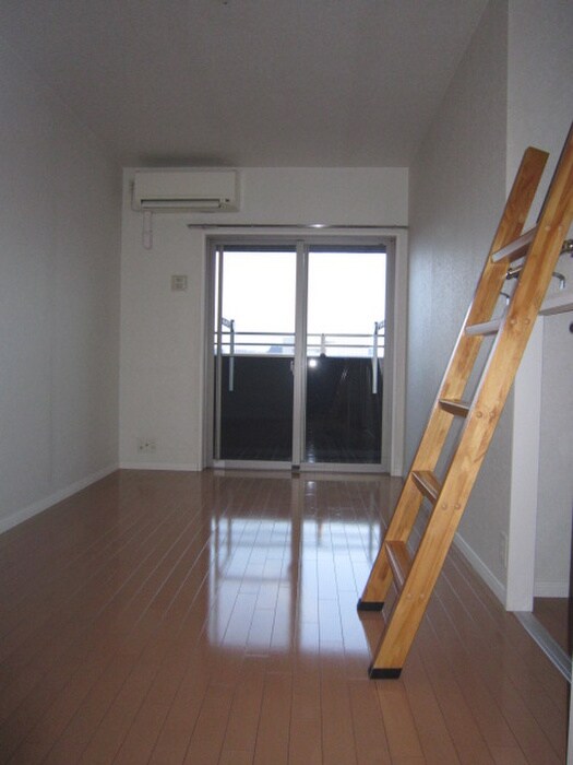 物件内観写真8　(居室)