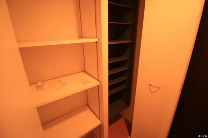 物件内観写真16　(靴箱)