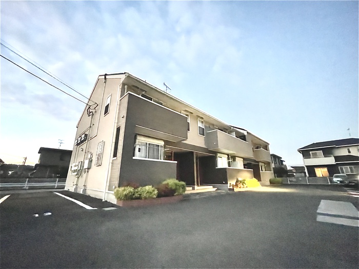 サン・クロ－バ－小竹壱番館