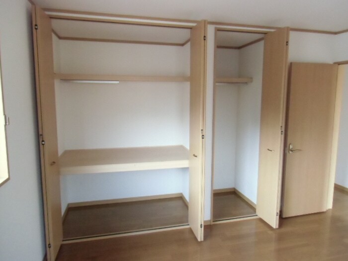 物件内観写真10　(収納)