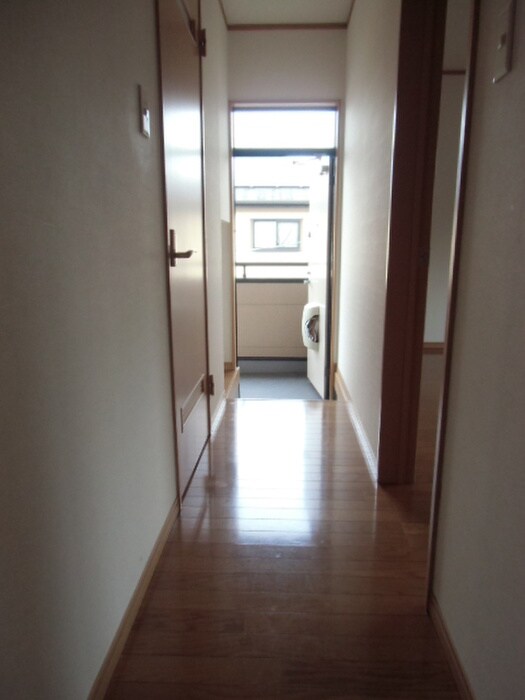 物件内観写真15　(廊下)