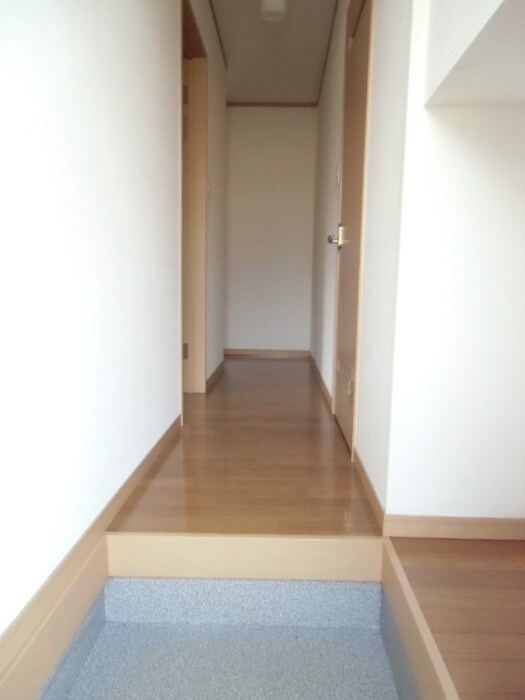 物件内観写真16　(玄関)