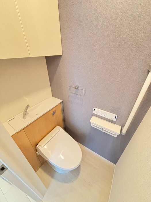 物件内観写真9　(トイレ)