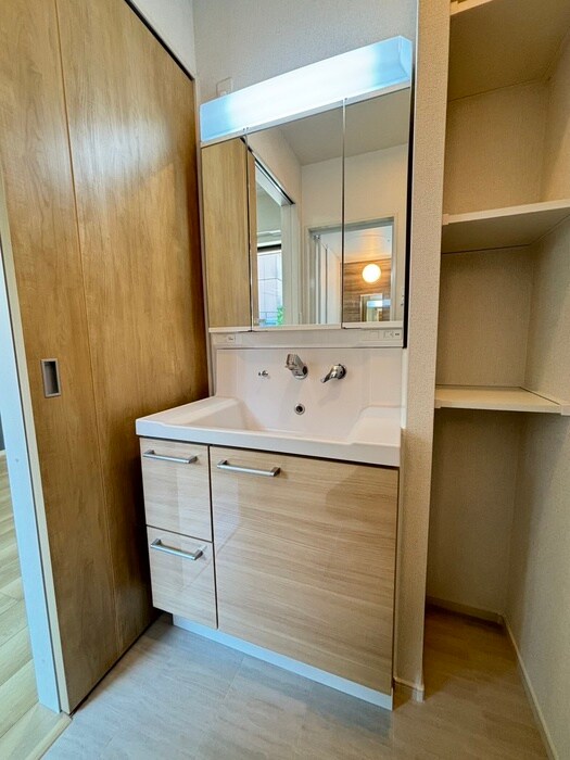 物件内観写真10　(洗面)