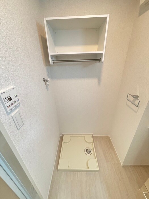 物件内観写真13　(洗濯機置場)