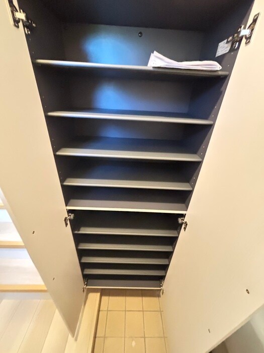 物件内観写真13　(靴箱)