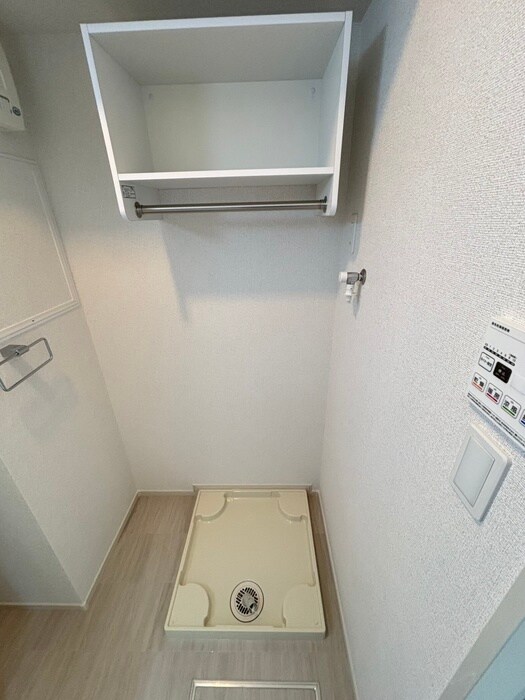 物件内観写真15　(洗濯機置場)