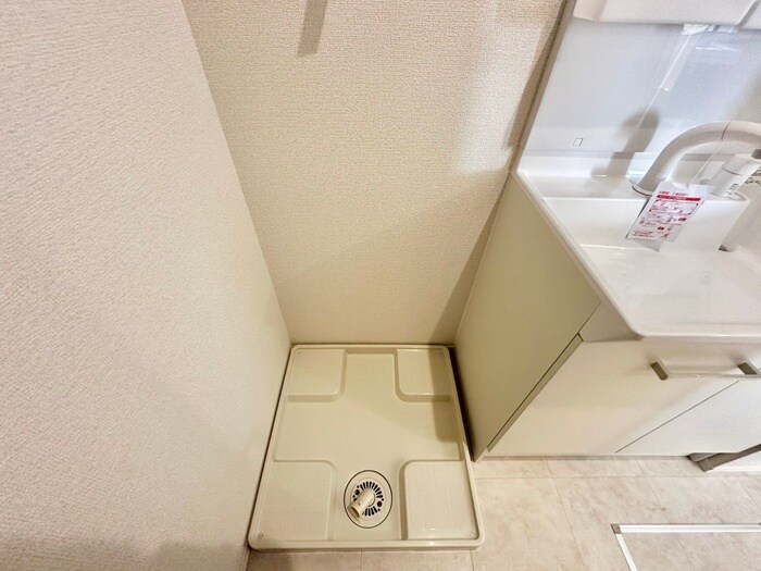 物件内観写真12　(洗濯機置場)