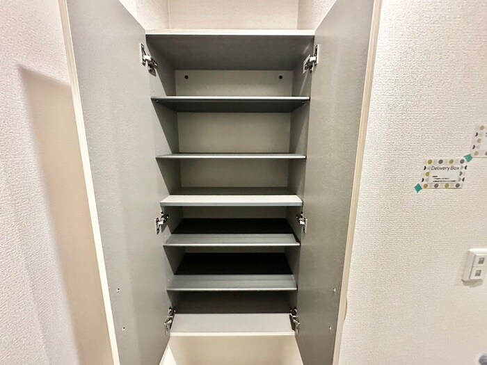 物件内観写真14　(靴箱)