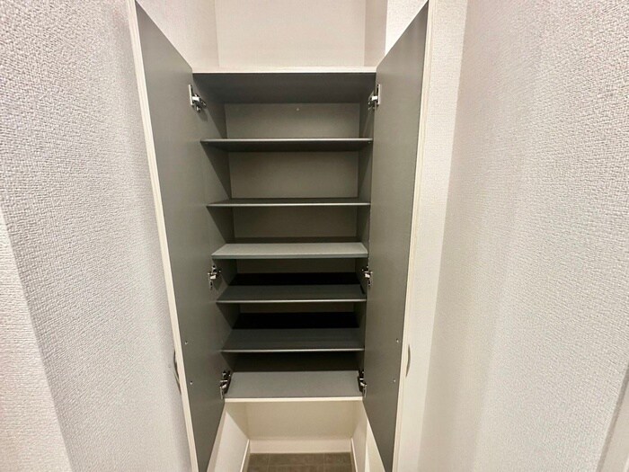 物件内観写真15　(靴箱)