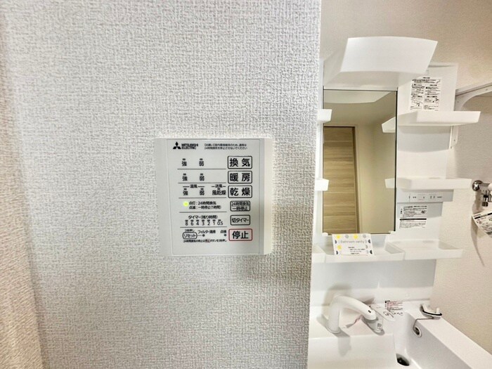 物件内観写真18　(廊下)