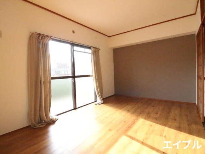 物件内観写真8　(居室)