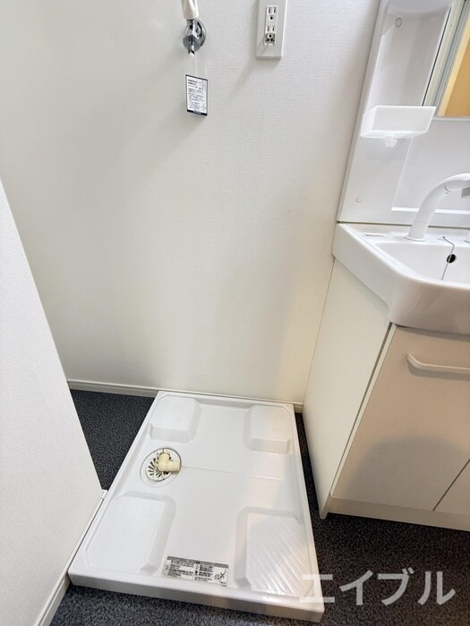 物件内観写真12　(洗濯機置場)